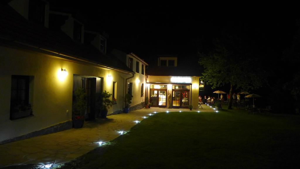 Penzion Fousek Zvíkovské Podhradí Exterior foto